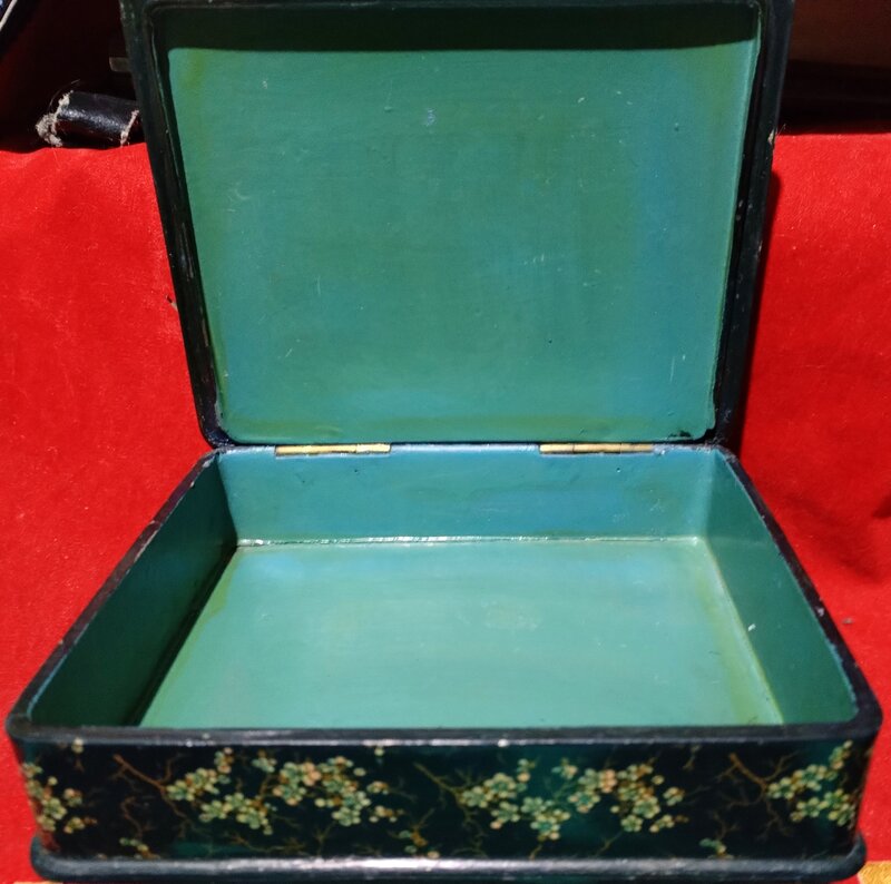 Cutie de bijuterii japoneza Maki-e, anii 1900-1925